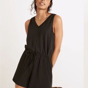 MWL by Madewell Casual Black Sleeveless V-Neck Romper, size xs